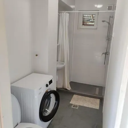 Emese Guest house *