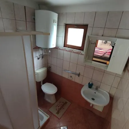Emese 3* Хайдусобосло